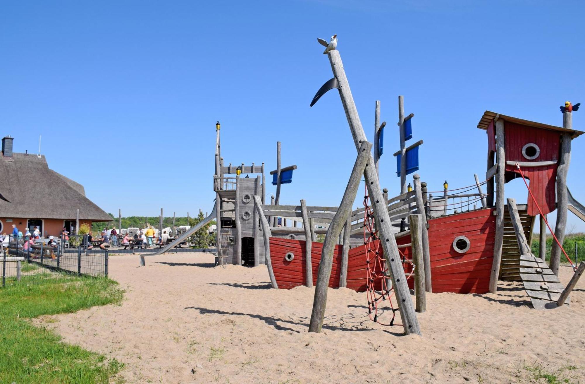 Ferienwohnungen An Der Hagenschen Middelhagen Exterior photo