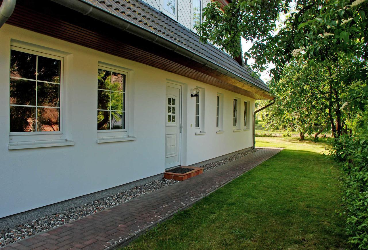 Ferienwohnungen An Der Hagenschen Middelhagen Exterior photo